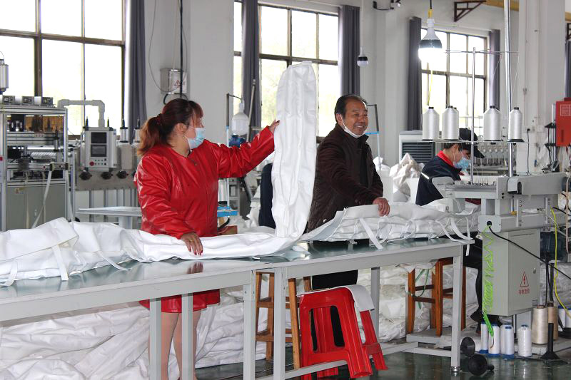 褶皱星形滤袋车间